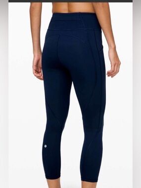 Lululemon Time To Sweat Crop 23"
True Navy Leggings 6
